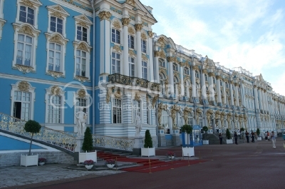 Catherine Palace is the Baroque style