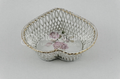 Heart shaped decorative plate porcelain