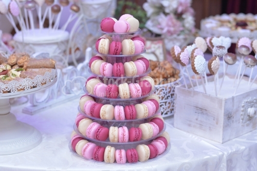 Macarons placed in the form of a pyramid