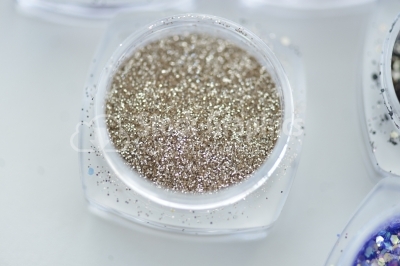 Gold glitter for nails