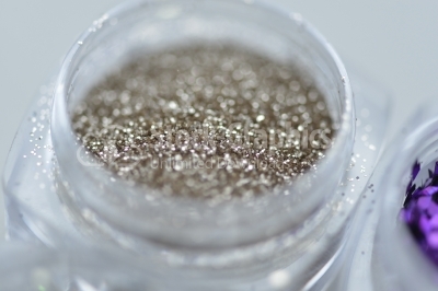 Macro nail glitter