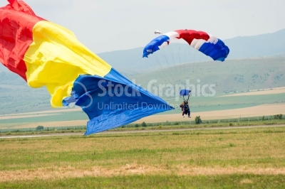 Romanian skydivers land on the field